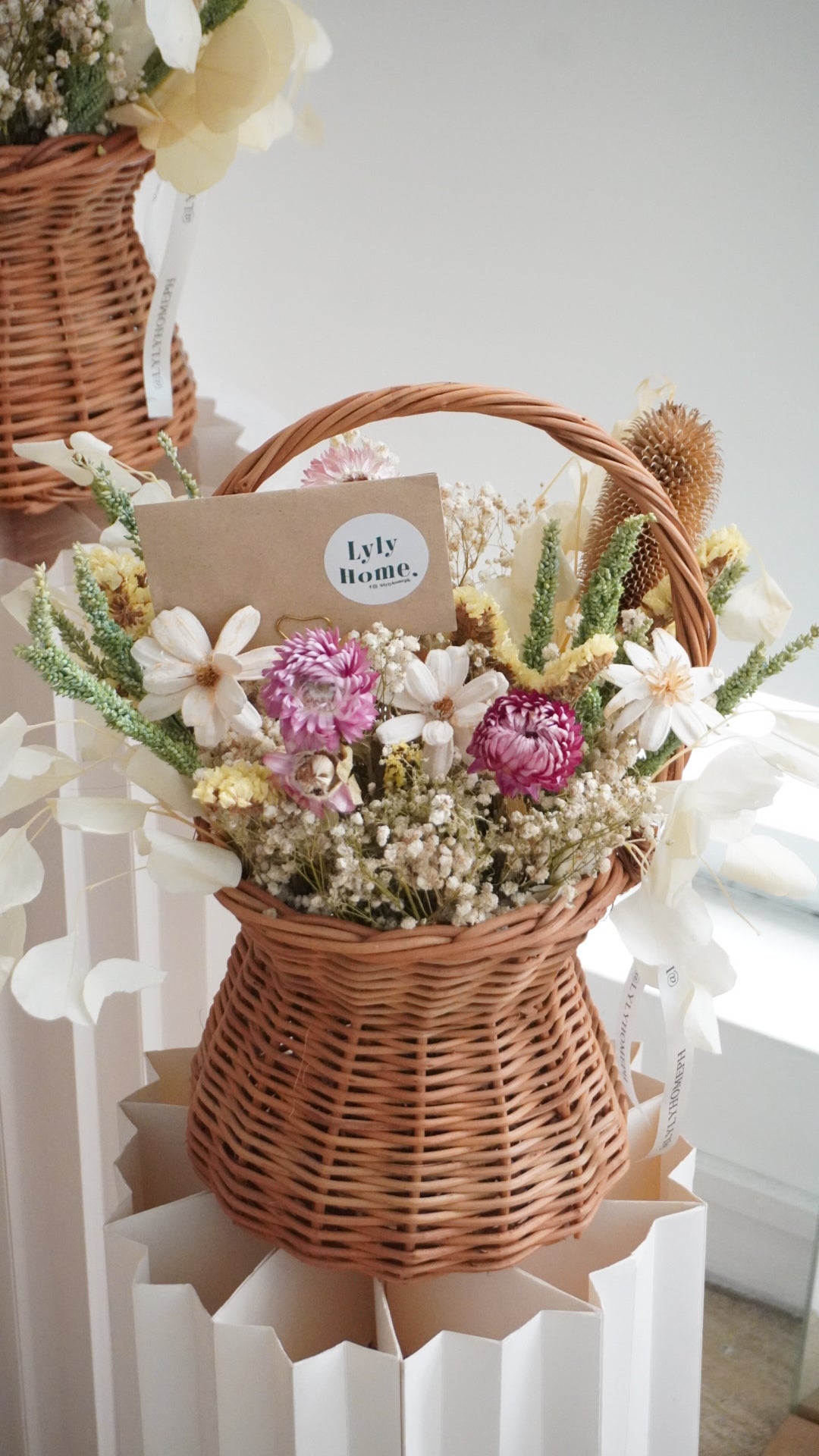 Seasonal Dried Floral Basket Blooms