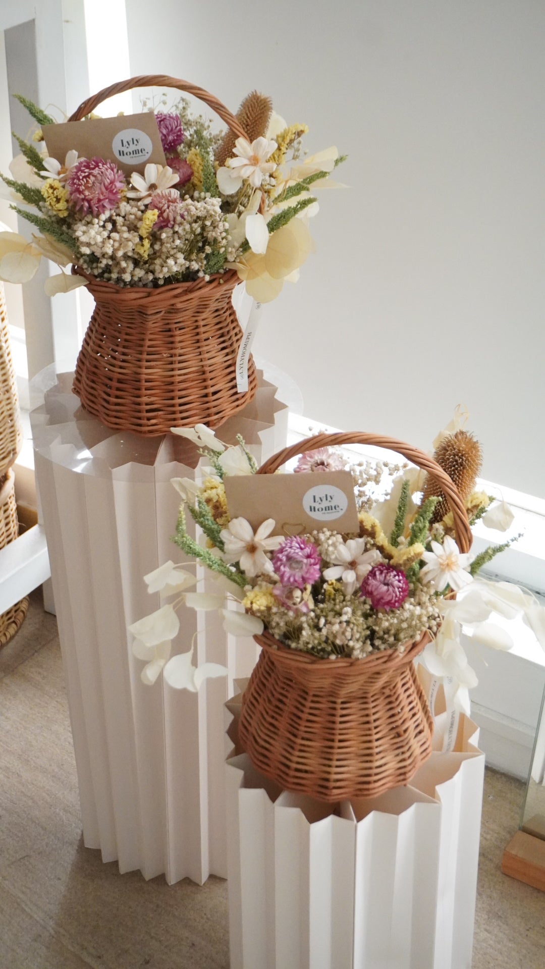 Seasonal Dried Floral Basket Blooms